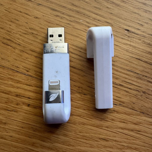 Leef iBRIDGE 64GB White Edition like new for iPhone and iPad