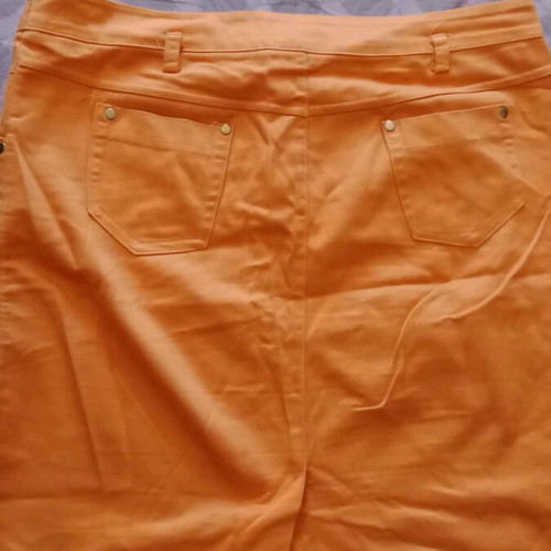 Short skirt like new, orange, size XL