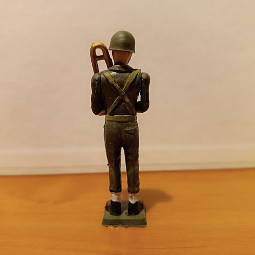 Military figure with infantry trombone like new