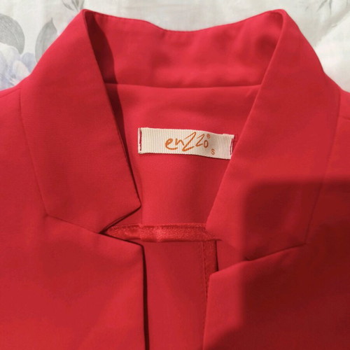 Enzzo women's suit set like new, red