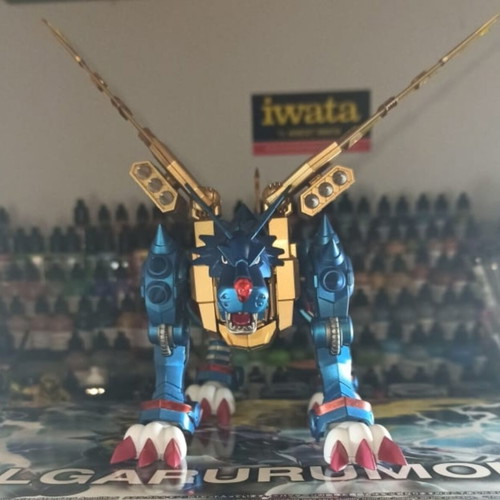 MetalGarurumon Bandai Amplified figure, repainted metallic colors