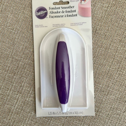 Wilton fondant smoothing tool new