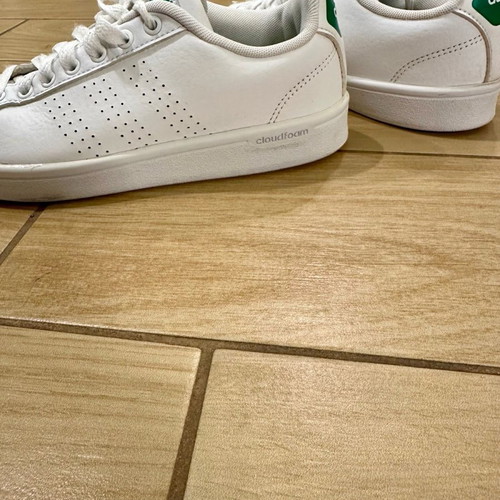 Adidas Advantage athletic shoes used, size 37 white