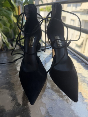 Glorish suede ankle-tie heels like new, size 39, black