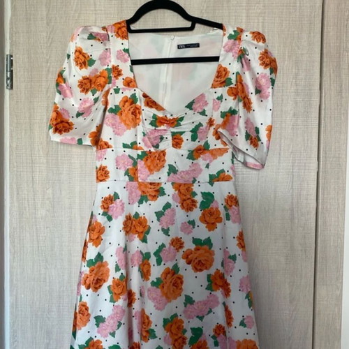 Zara Floral Dress σαν καινούργιο, πολύχρωμο, μέγεθος M