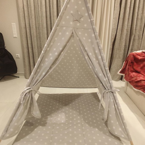 Children's play tent