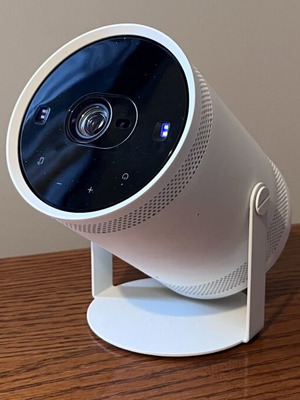 Samsung The Freestyle 1st Gen με πρόβλημα στη φωτεινότητα