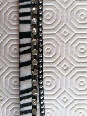 Triple Choker spikes zebra rhinestones new