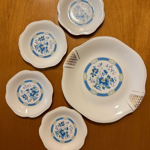 Boris Kidric porcelain plate set used, 4 small and 1 large