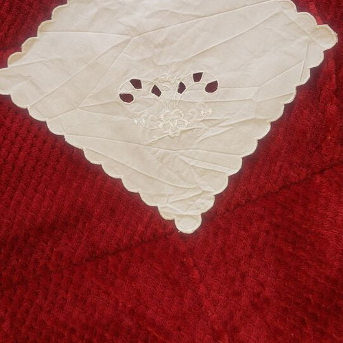 Handmade cutwork table linen set like new