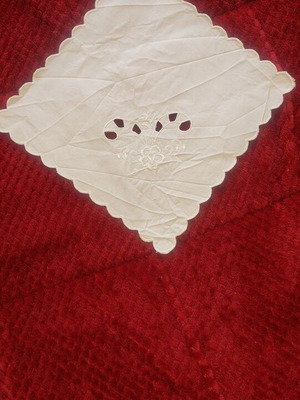 Handmade cutwork table linen set like new