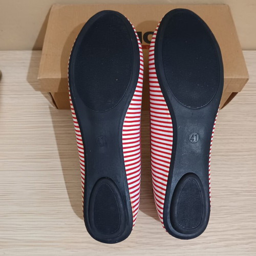 Famous Shoes ballerinas new, size 40-41, white and red
