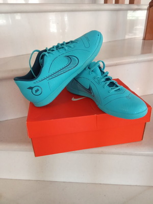 Nike ποδοσφαιρικά παπούτσια καινούργια, τιρκουάζ, νούμερο 42