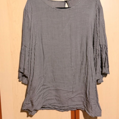 Mat Fashion Black and White Gingham Shirt with Ruffled Sleeves, Like New, Size S