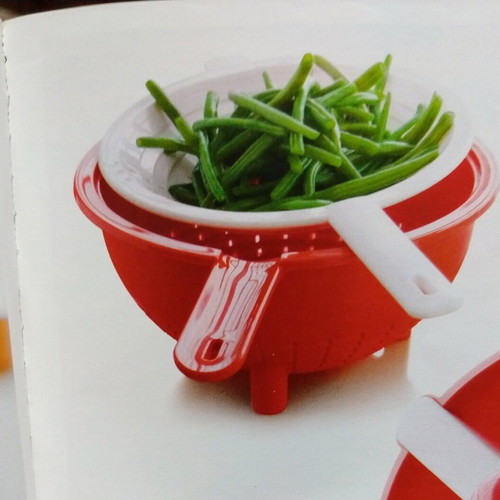 Tupperware colander new blue and white, two pieces