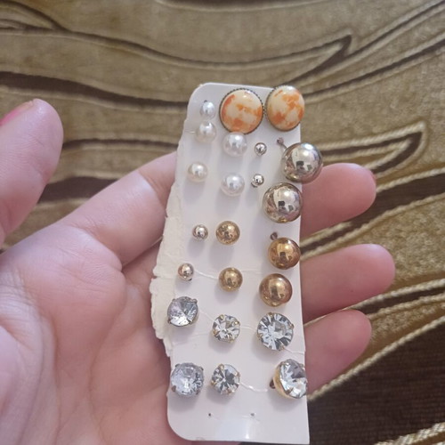 Various earrings new