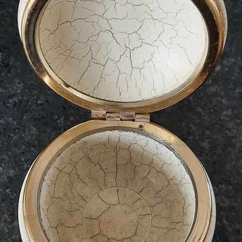 Vintage jewelry box used with crackle design