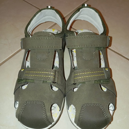 Boy's sandals size 36, beige