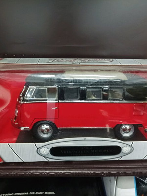 Volkswagen Microbus 1962 like new, 1:18 scale