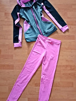 Sports set like new, gray and pink