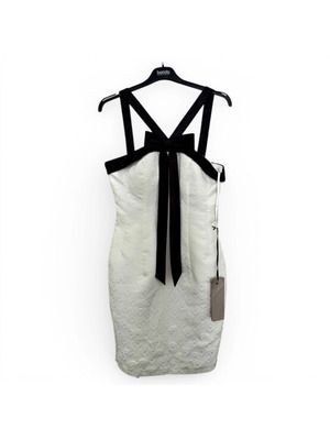 Allure dress medium new with 3D hand-embroidered flowers, ideal for wedding baptism