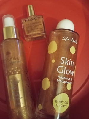 Skin Glow body oil 100 ml, Nuxe dry oil 10 ml, Messinian shimmering mist 100 ml set