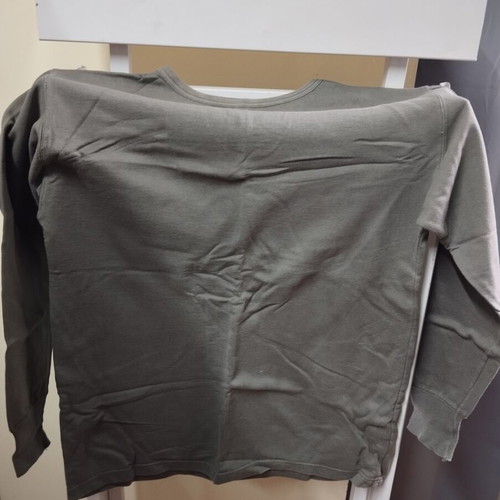 Set of 6 khaki blouses used, size 4 or XL, ideal for hunting