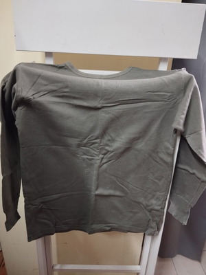Set of 6 khaki blouses used, size 4 or XL, ideal for hunting
