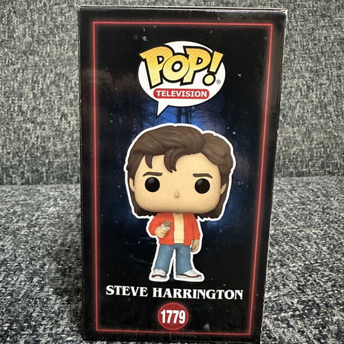 Funko Pop Stranger Things Steve Harrington #1779 new with soft protector