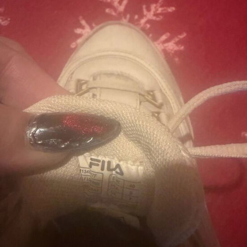 sports shoes