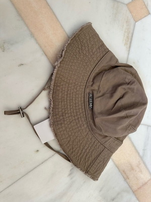 Jacquemus καπέλο μπεζ νέο