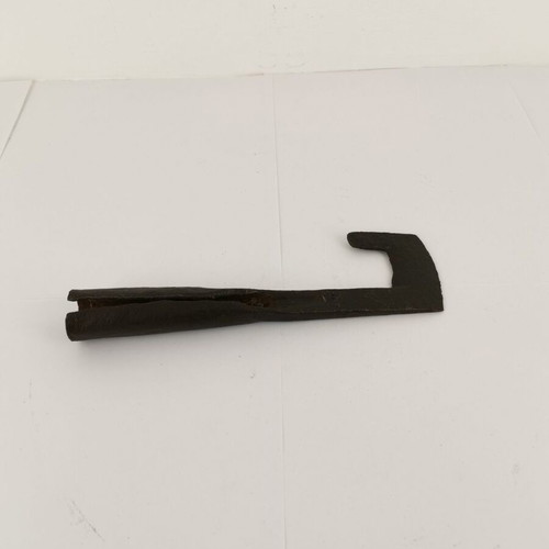 Pruning tool for pole used, made in kiln, 1940s vintage