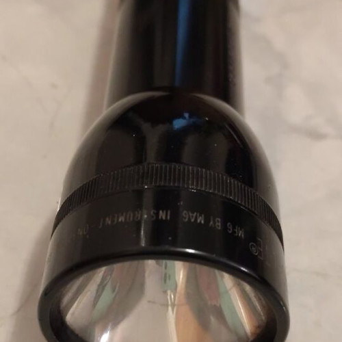 Mag-Lite 3 Cell D Heavy Duty flashlight like new, made in USA