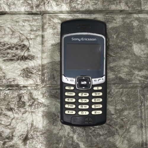 Sony Ericsson T290i mobile phone