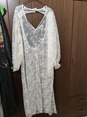 The Jerkins white dress like new, sizes S and M