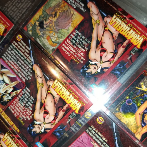 Vampirella 1995 Topps Cards like new, lot of 65