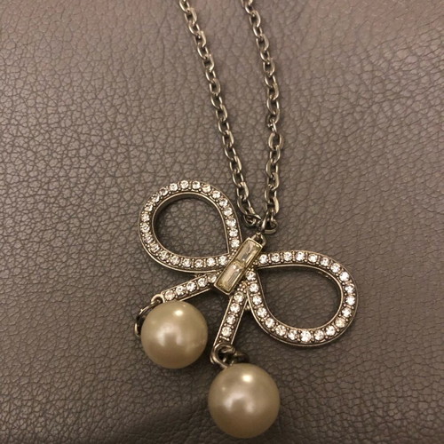 Long silver chain with 2 pendants, pearls and rhinestones, new