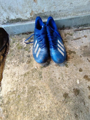 Adidas ποδοσφαιρικά παπούτσια σαν καινούργιο, μπλε αθλητικά