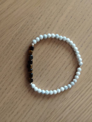 Handmade unisex bracelet with natural howlite and tiger's eye stones