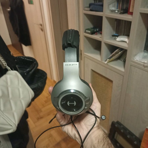 Edifier G33 BT headphones used, hybrid gaming