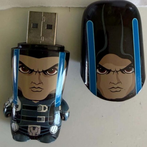 Star Wars The Force Unleashed II Starkiller 2GB USB Flash Drive new