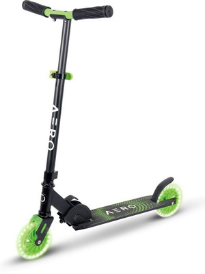 AERO A120 scooter for 5 years+ like new with Globber Lime Green helmet