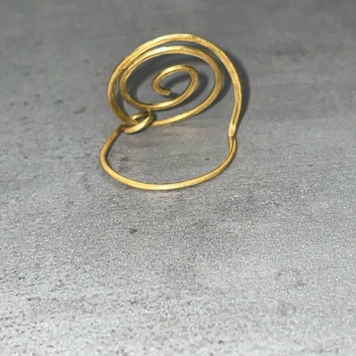 Gold adjustable handmade ring like new