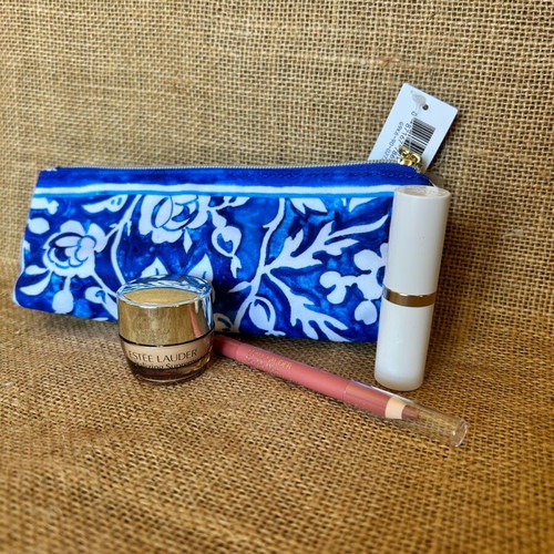 Estée Lauder makeup bag with 3 products new