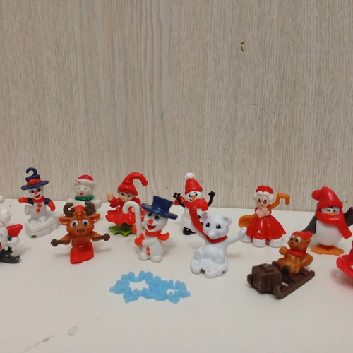 Kinder Surprise Joy Christmas figures used, set