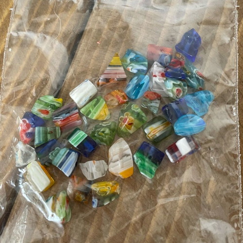 Pack of glass beads like new, 6 bags