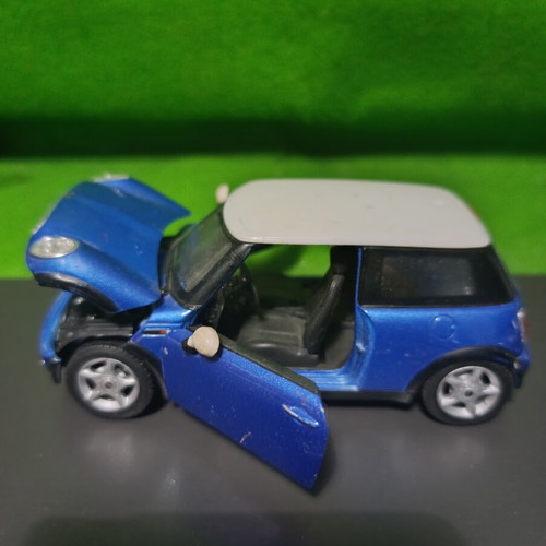 Mini Cooper Maisto diecast toycar vehicle 2001 used