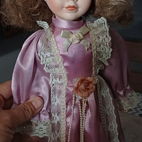 Porcelain doll with vintage dress, like new, 60 cm