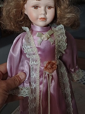 Porcelain doll with vintage dress, like new, 60 cm