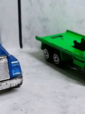 Majorette toy trucks 1/100 scale used, set of 2